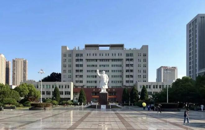 高考530分-580分,报考这4所医科大学,将来就业比肩985毕业生!